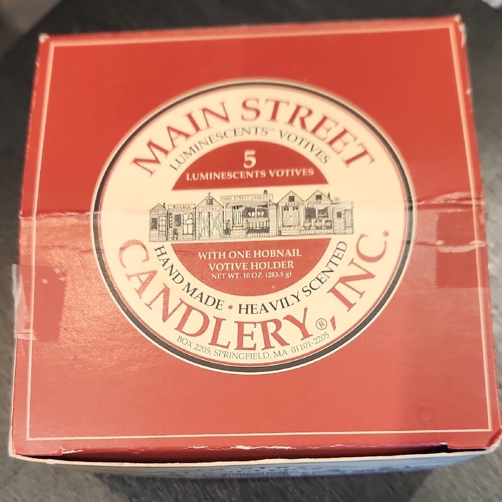 Open Box New Main Street Candlery 5 Luminescents Votives w/one Votive Holder